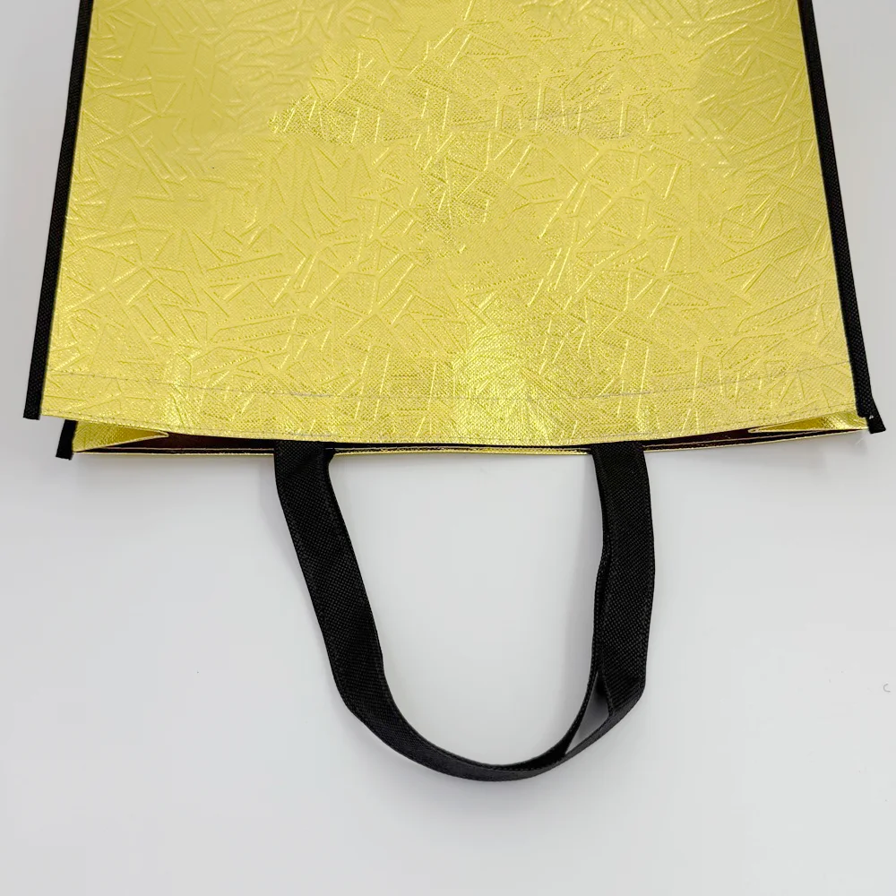 50X قابلة لإعادة الاستخدام شعار مخصص مطبوعة محبوكة فاخرة للمتسوقين حقيبة كبيرة الذهب لامع شنطة هدايا PP غير المنسوجة البقالة حقيبة تسوق