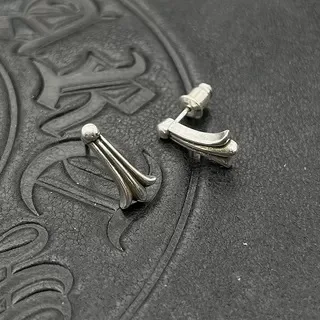 

S925 sterling silver punk hip hop retro petal stud earrings scout flower sterling silver needle earrings niche high sense