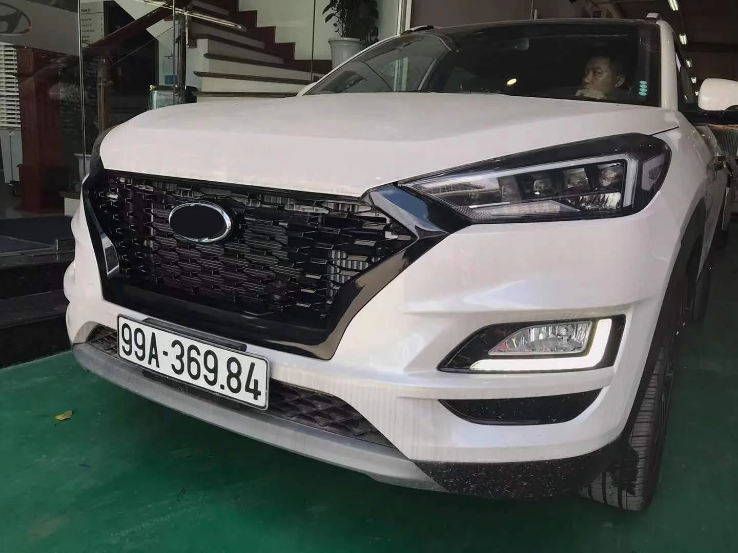 Car Front Bumper Grille Gloss Black For Hyundai Tucson 2019 2020 Racing Grill Auto Grills Upper Inlet Hood Mesh Guard Grid