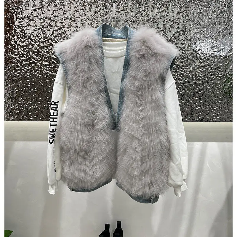 

2022 New Winter Female Fox Fur Vest Coat Winter Warm White Black Gray Fur Vest Jacket Large Size Sleeveless Coat