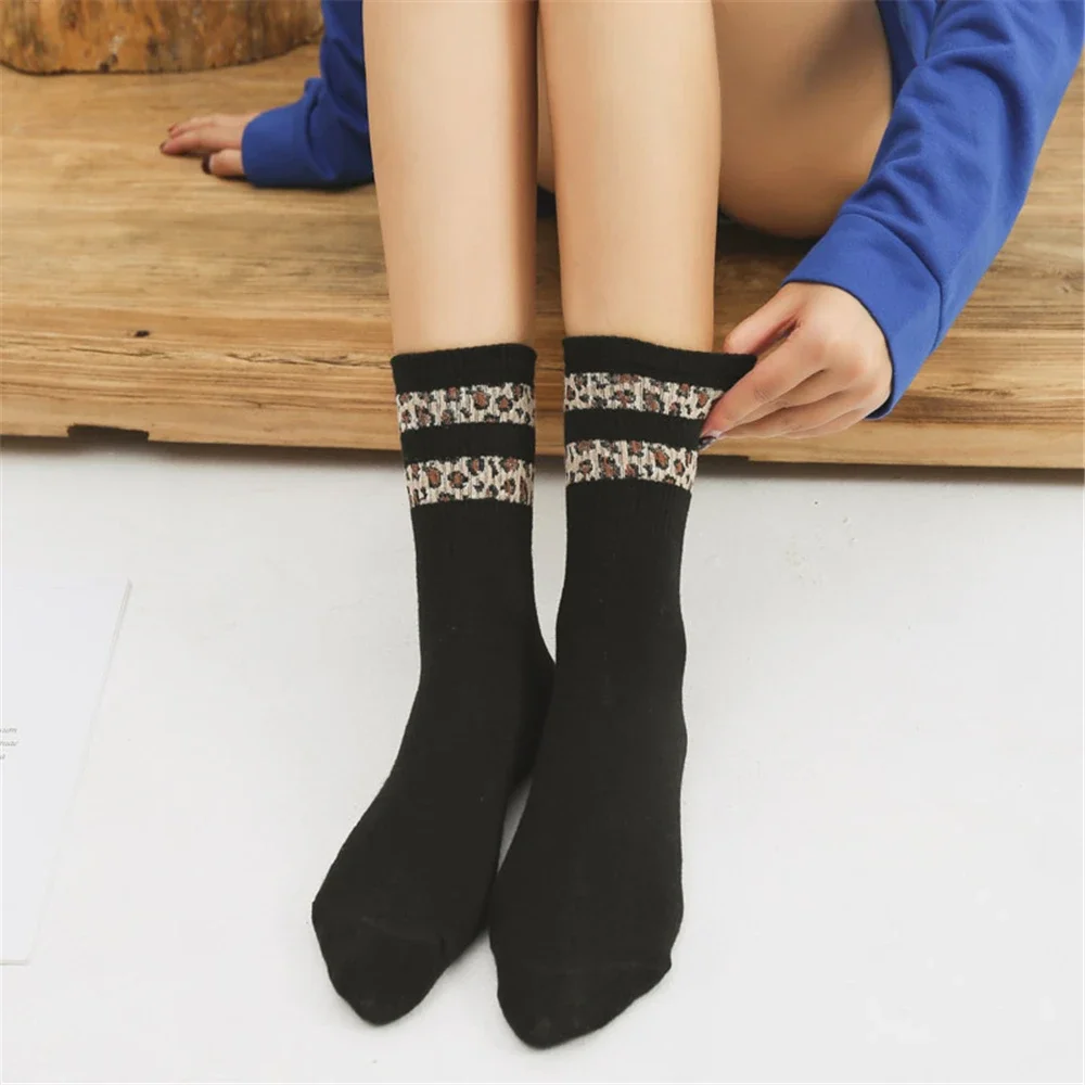 Spring Winter Women Socks Retro Fashion High Street Popular Leopard Stripe Socks Harajuku Cool Chaussettes Femmes Носки Женские