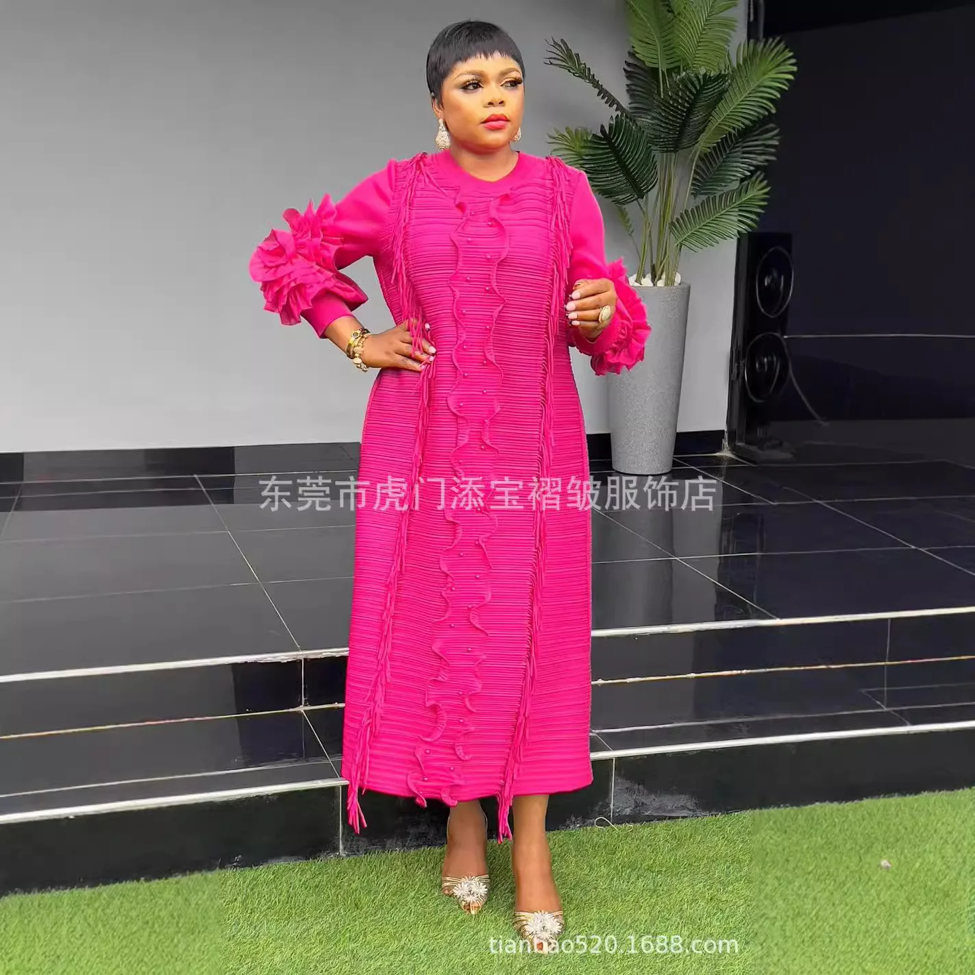 Miyake 스타일 Pleated 드레스 여성 2025 새로운 솔리드 컬러 손으로 크랭크 꽃 레이저 비즈와 밀도 가장자리 대형 우아한 드레스