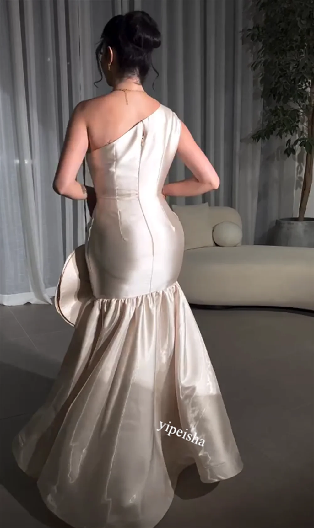 Saudi-Arabien Satin Blume Clubbing Meerjungfrau One-Shoulder maßge schneiderte Anlass Kleid Midi es Kleider