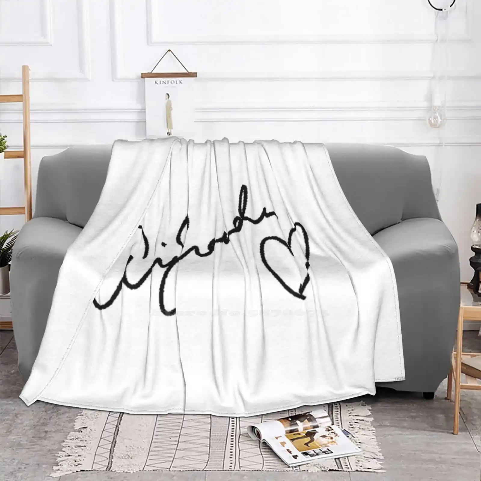 Ariana Signature New Arrival Fashion Leisure Warm Flannel Blanket Autograph Music Positions Thank U Next Sweetener Signature