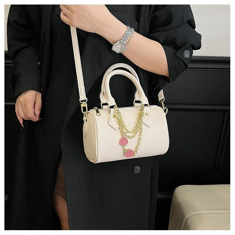 

High-End Women's Tote Bag Crafted From Premium Leather Featuring Trendy Paris Vintage Style