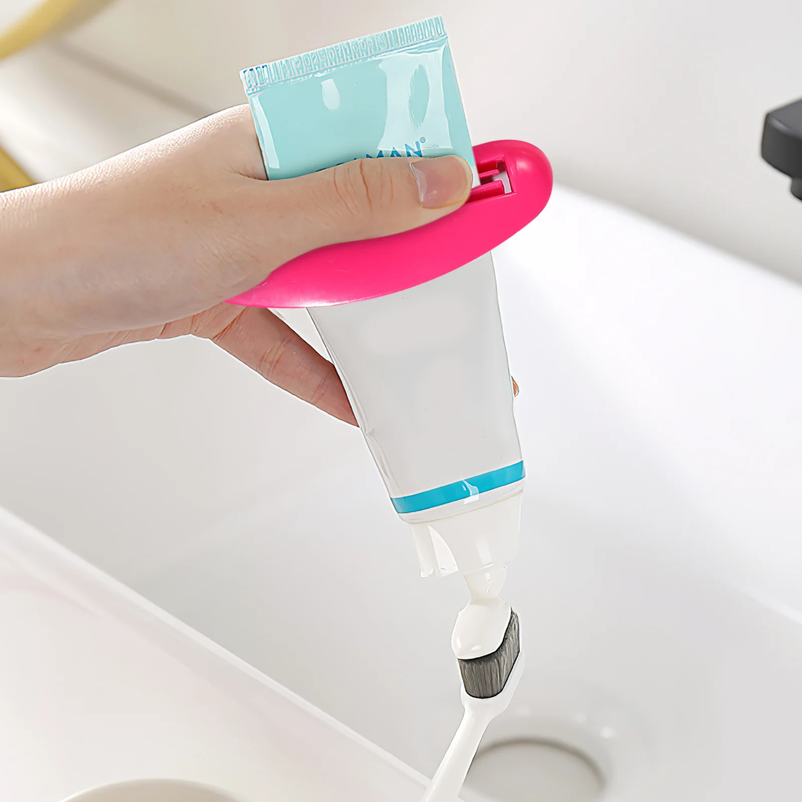 

18Pcs Toothpaste Tube Squeezer Plastic Tool for Efficient Tube Squeezing Toothpaste Cream Pigment Lotion Dye Dye Cream Squeezer