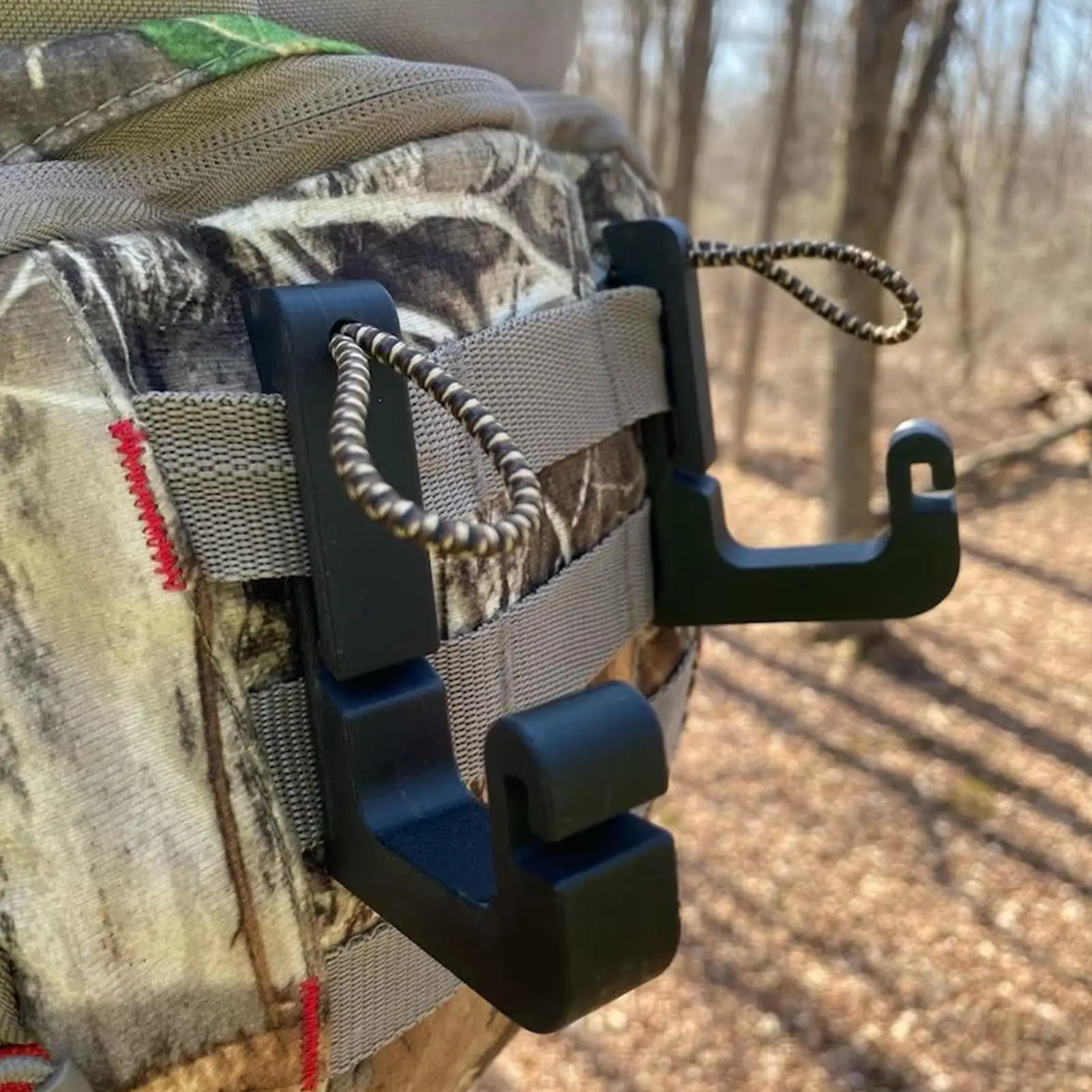 

Multi-Purpose Hanging Hook Lightweight Backpack Accessory for Outdoor Gear, Tree Saddle Loop for Hiking Climbing Fishing