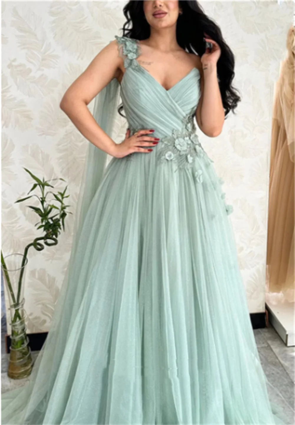 Robe de Soirée en Maille Vert Clair avec Col en V, Tenue de Bal de Forme Trapèze, avec des Appliques en Dentelle Brillante dans le Dos