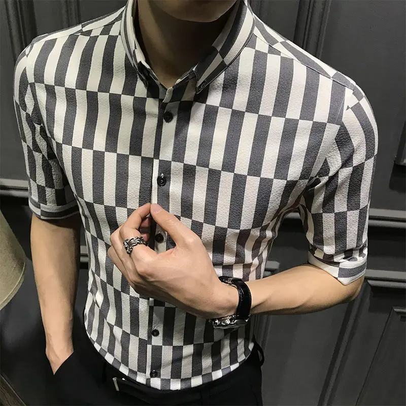 Summer New Print Striped Men\'s Medium Sleeved Shirt Korean Trend Button Casual Fashion Versatile Pointed Collar Half Sleeve Top