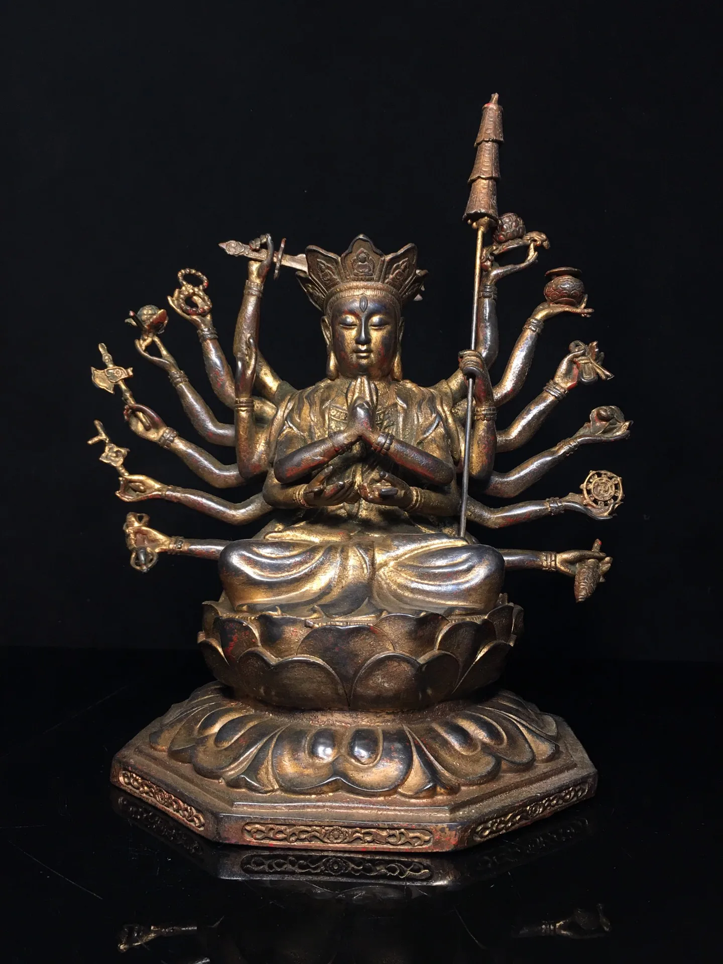 

11"Tibetan Temple Collection Old Bronze Cinnabars Cundhi Bodhisattva Thousand-Hand Guanyin Buddha Worship Hall Town house