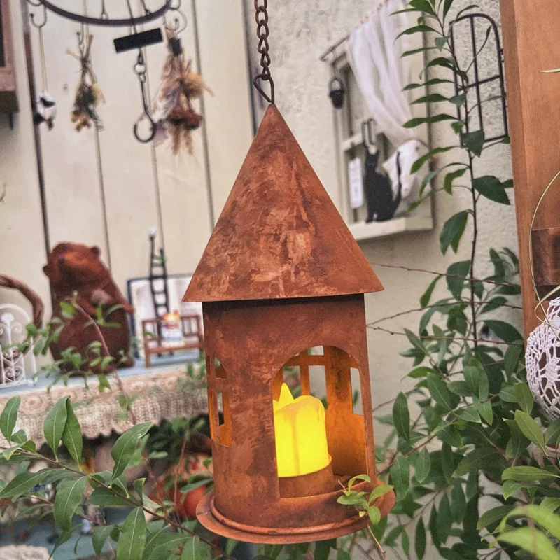 

Rustic Metal Hanging Lantern, Vintage Style Garden Candle Holder with Pointed Roof, Decorative Outdoor Light for Patio and Porch