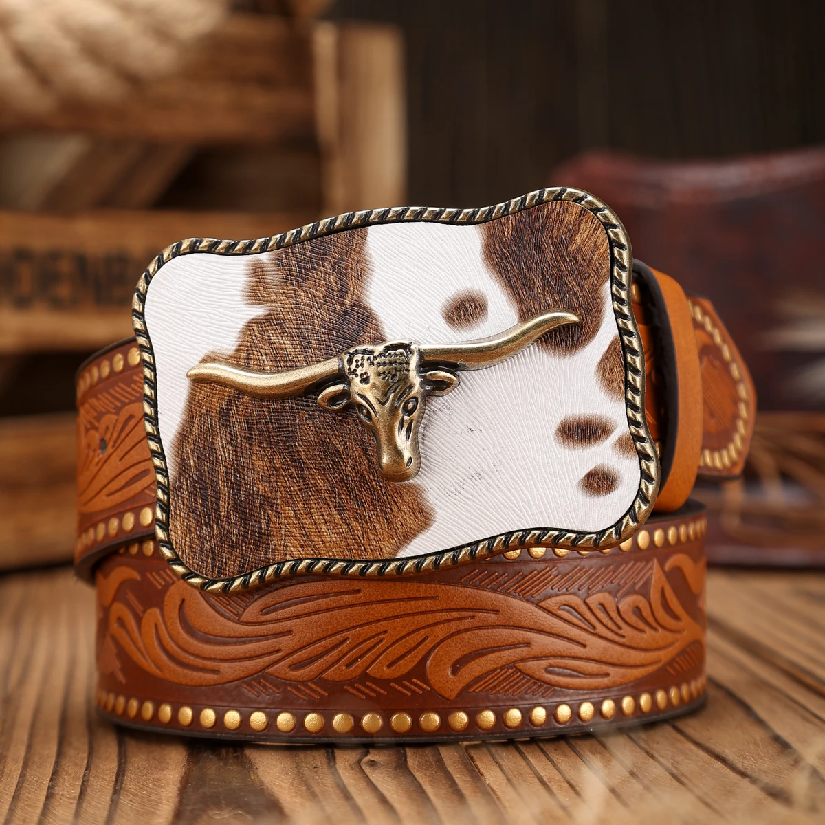 Ein PU-Gürtel für Damen und Herren, der den Stil von Western-Denim und Retro vereint, ist perfekt für alltägliche Freizeitausflüge. – Detail 3