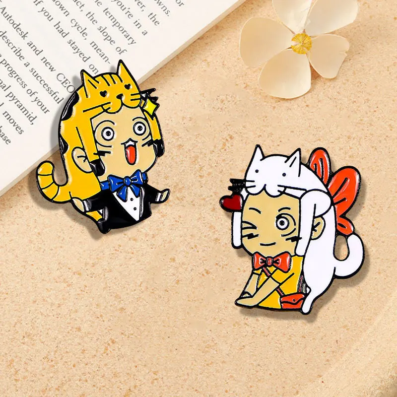 Couple models cartoon cat brooch creative cute anime characters book bag buckle clothes metal badge