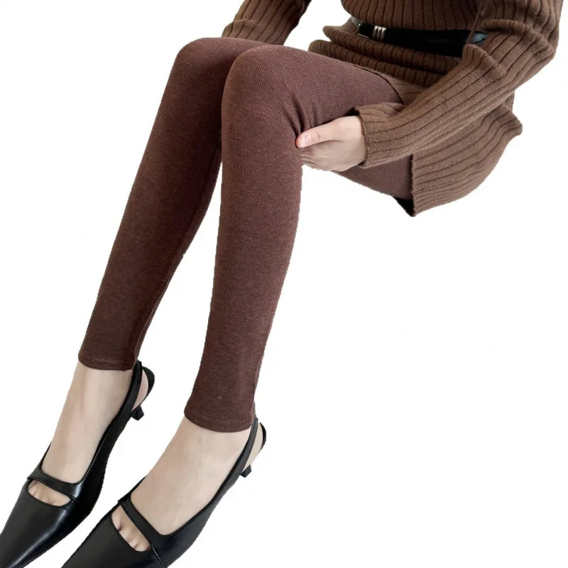 Simple Spor White N… - image