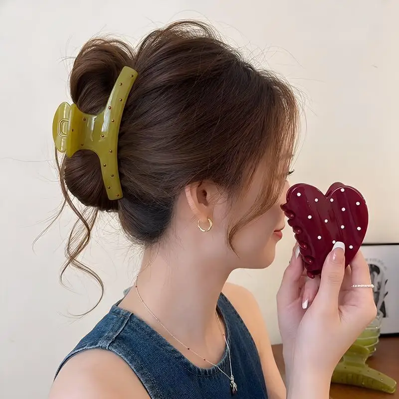 1/2pcs Retro Red Heart-Shaped Hair Claw Clip for Women Daily Wear Yellow Large Shark Clip Fashion Girl Hair Clamp