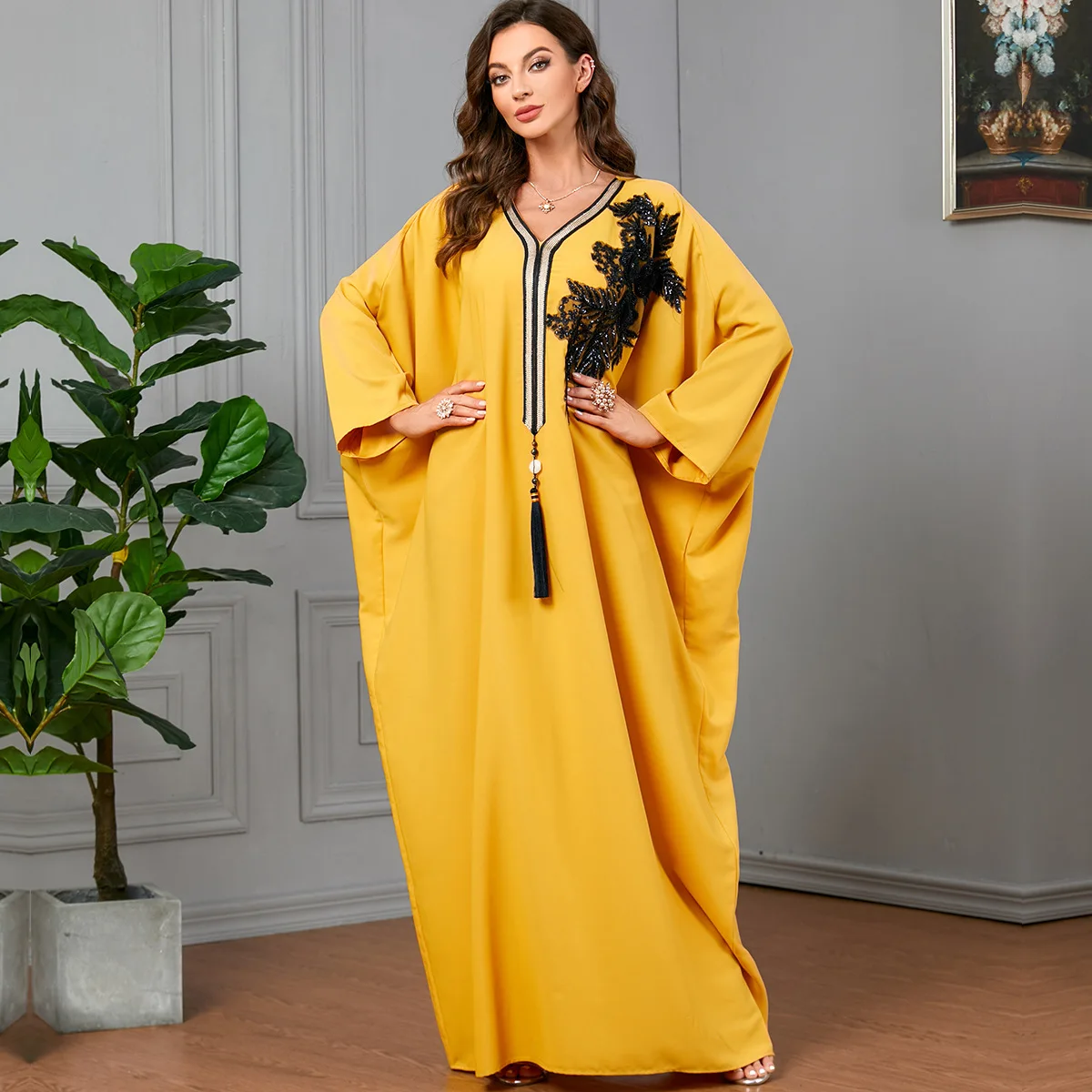 Eid Muslim Women Bat Long Sleeve Elegant Loose Dresses Turkey Arabic Applique Tassel Floor Length Robe Dubai Islamic Party Gowns