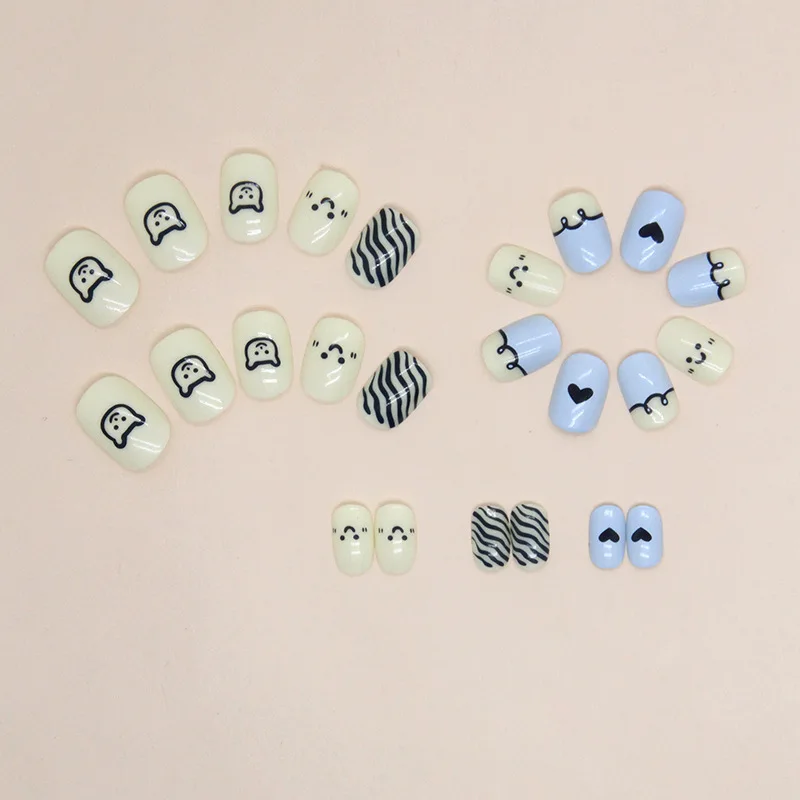 24 Stuks Vierkante Druk Op Nagels Schattige Hond Zoete Beer Pompoen Halloween Nep Nagels Gradiënt Kunstmatige Herbruikbare Valse Nagel Jelly Tabs