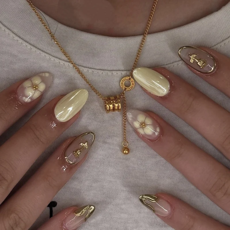 

24Pcs 3D Golden Rose False Nails Irregular Gilding French Press on Fake Nails Mid-length Almond Detachable Full Cover Nails Tips