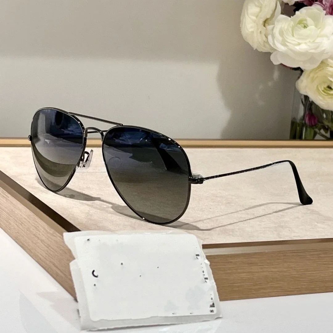 

Classic Glass Lens Wayfarer Sunglasses,UV400 Full Frame Men's Sun Protection,Polarized for Fishing & Cycling,Stylish & Versatile