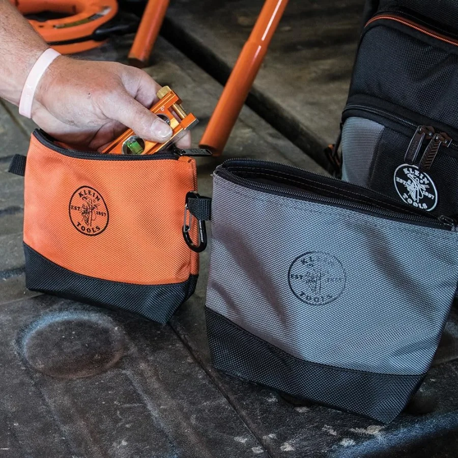 55569 Custodia per attrezzi con cerniera standup con moschettoni Fondo rinforzato con schienale Resistente all'acqua 1680d MultiSize Confezione da 5 per esterni