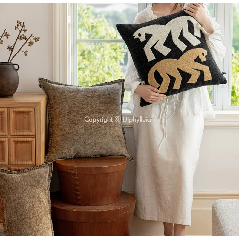 Diphylleia Modern Abstract Geometric Horses Tufted Cushion Cover Retro Charming Luxury Handmade Sofa Pillow Case Taupe And Black