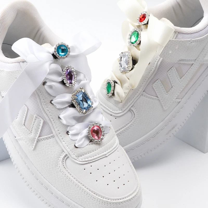 1PC Diamant Schnürsenkel Dekoration Luxuriöse Glänzende Strass Schnalle Schuhe Zubehör Kunststoff Schuh Charme Design für Sneaker AF1