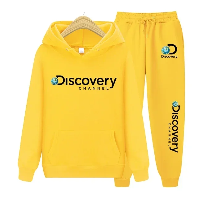 เสื้อสเวตเชิ้ตมีฮู้ดและกางเกงสเวตแพนท์ลำลองและทันสมัยสำหรับผู้ชายแบบใหม่ ชุดสองชิ้นที่สวมใส่สบายและหลวมสำหรับฤดูใบไม้ร่วงและฤดูหนาว