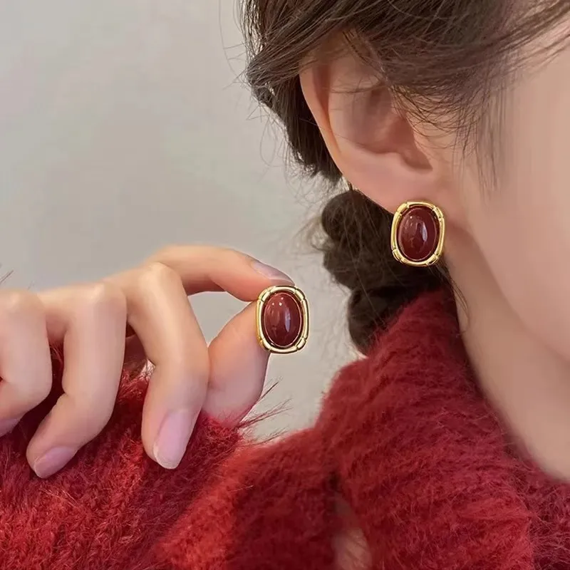 Vintage Enamel Wine Red Metal Stud Earrings for Women Fashion Geometric Earrings Elegant Wedding Jewelry Accessories