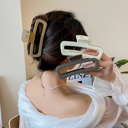 Large Szie Hair Claw Clip Women Korean Elegant Shark Headwear Girls Geometric Clamp Grab Clip Hair Accessories