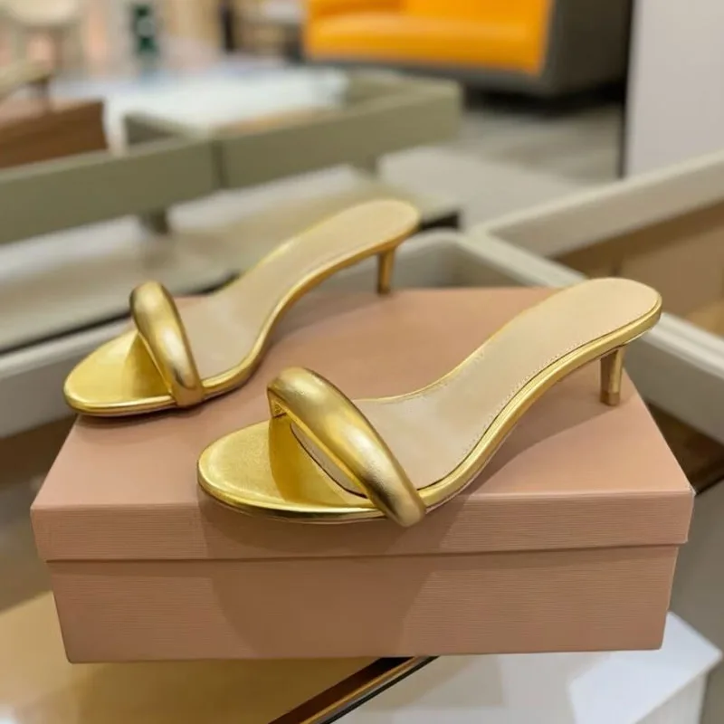 Nuovo 2025 Pantofole in vera pelle con cinturino in tinta unita da donna Open Toe Sandali con tacco alto sottile Scarpe da sera sexy estive