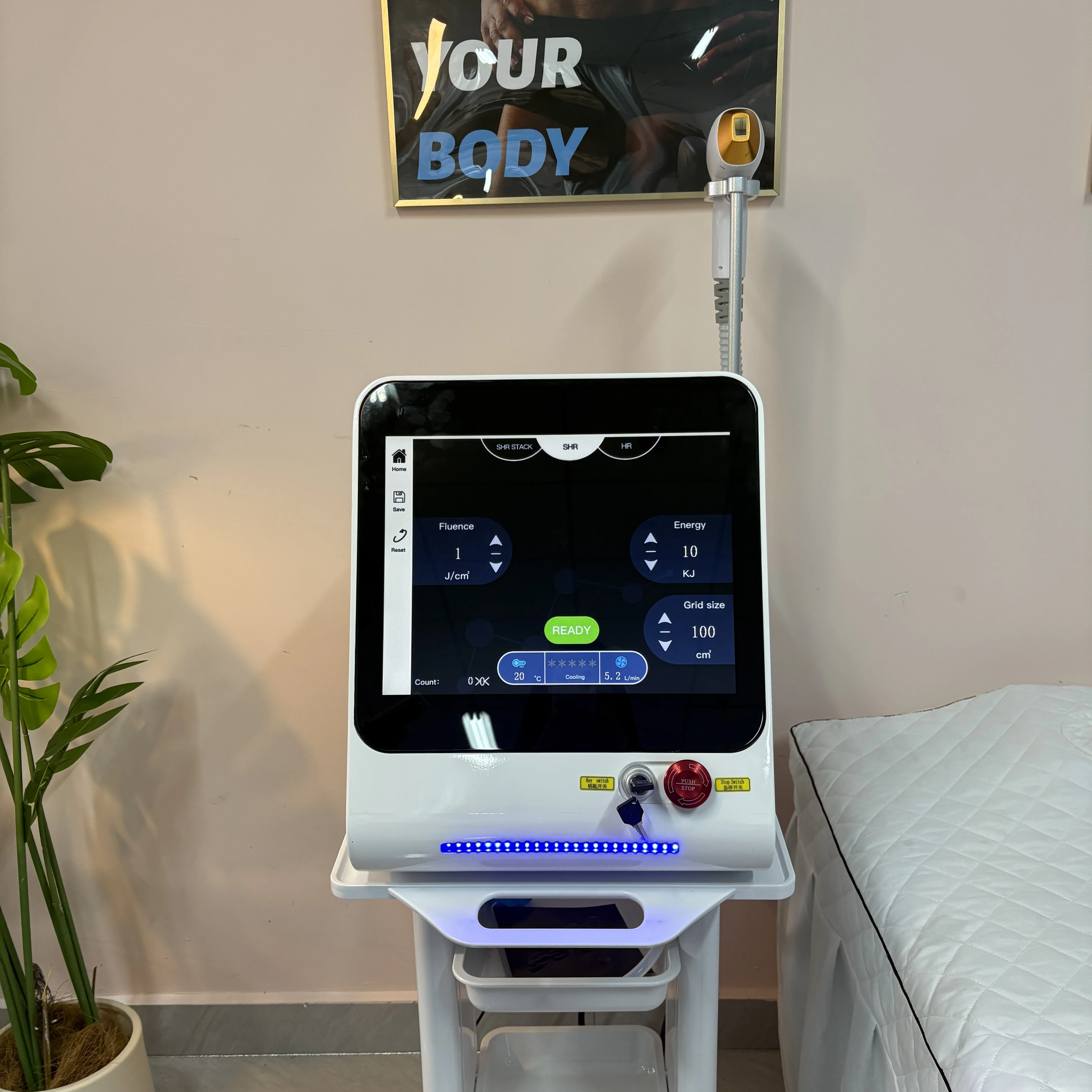 أفضل آلة إزالة الشعر بالليزر ألكسندريت آيس بلاتينيوم للعناية بالبشرة 808 نانومتر آلة إزالة الشعر بالليزر ديود 3-طول موجي #1