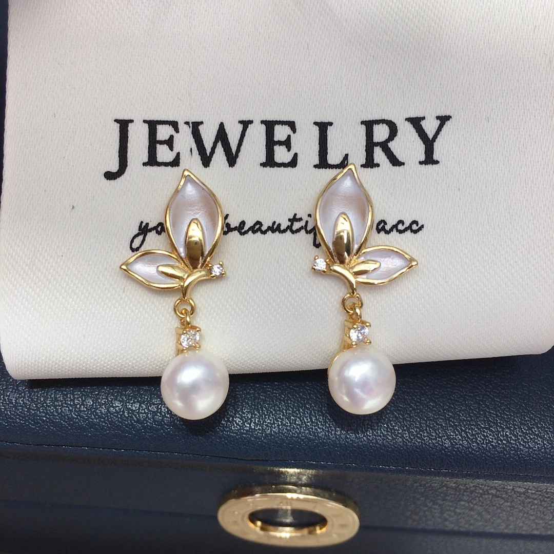 

Серьги-гвоздики ZHBORUINI 2025 с натуральным жемчугом, матовые лакированные матовые бабочки, милые нежные украшения для повседневной носки