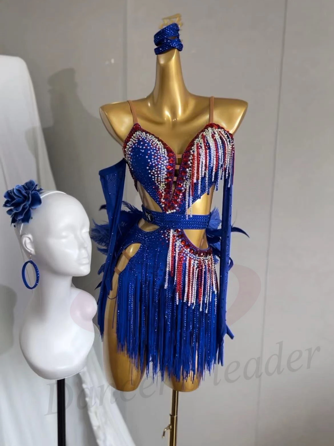 

Латинская танцовщица, высококачественное индивидуальное темно-синее платье с перьями и бриллиантами для взрослых и детей, танго, самба, AB, каменное платье для выступлений
