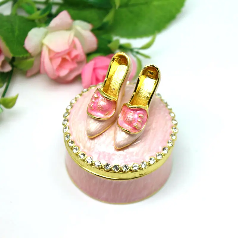 Enamel accessories, high heels, jewelry boxes, ornaments