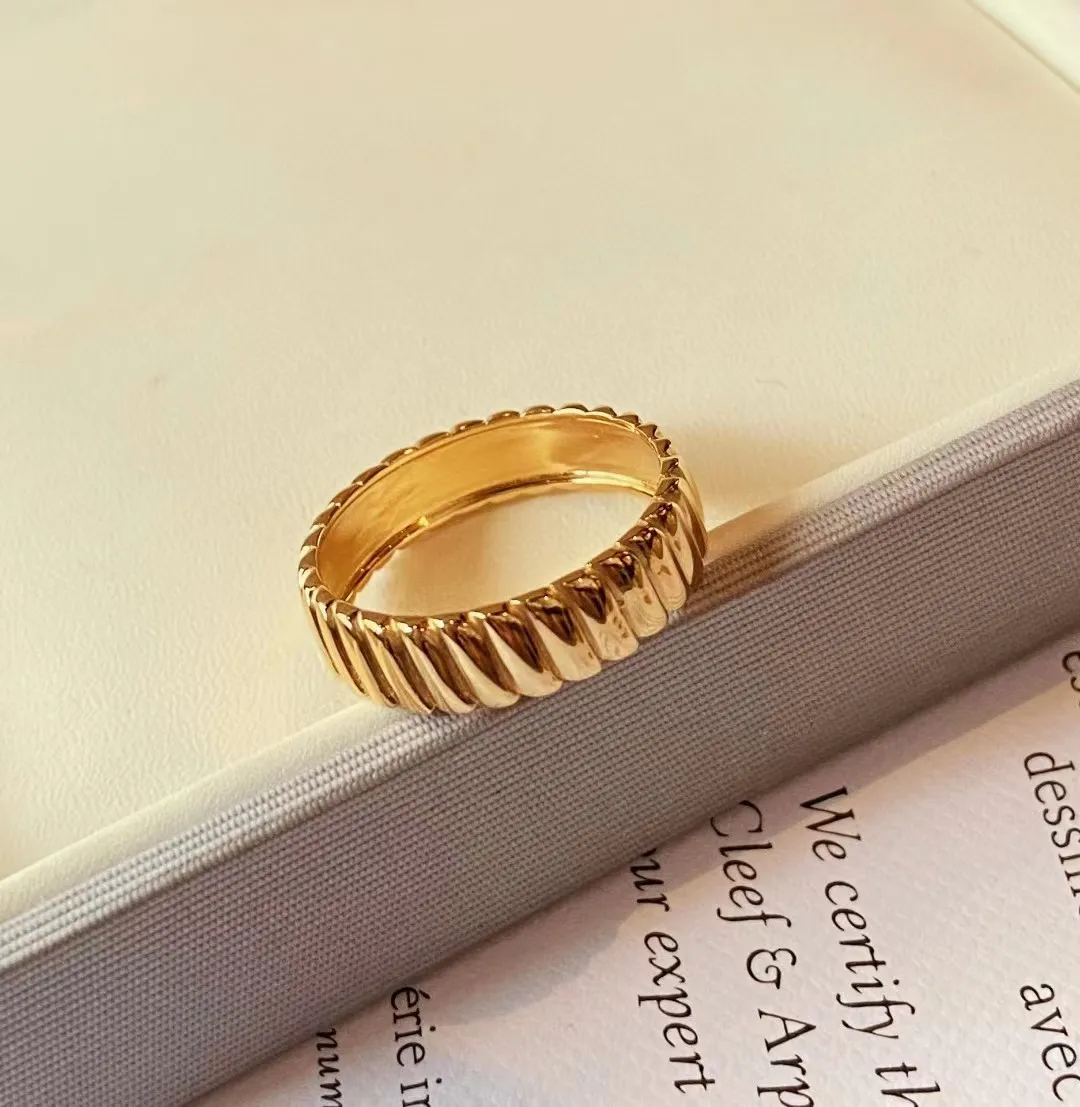 

Trendy Ring Plain Gold Ring18K Solid Yellow Gold (AU750)Women Blogger Popular Fashion Party Wedding Fine Customize Jewelry