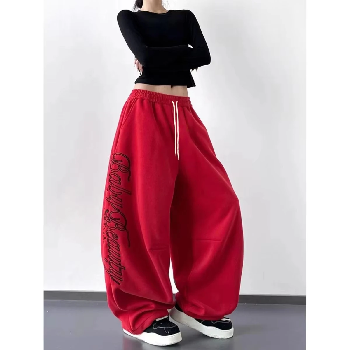 2026 Sommer Rote Kursivschrift Vertikale Schrift Gerade Weite Hose Unisex Beige Kordelzug Hip-Hop Streetwear Oversized Hose – Detail 2