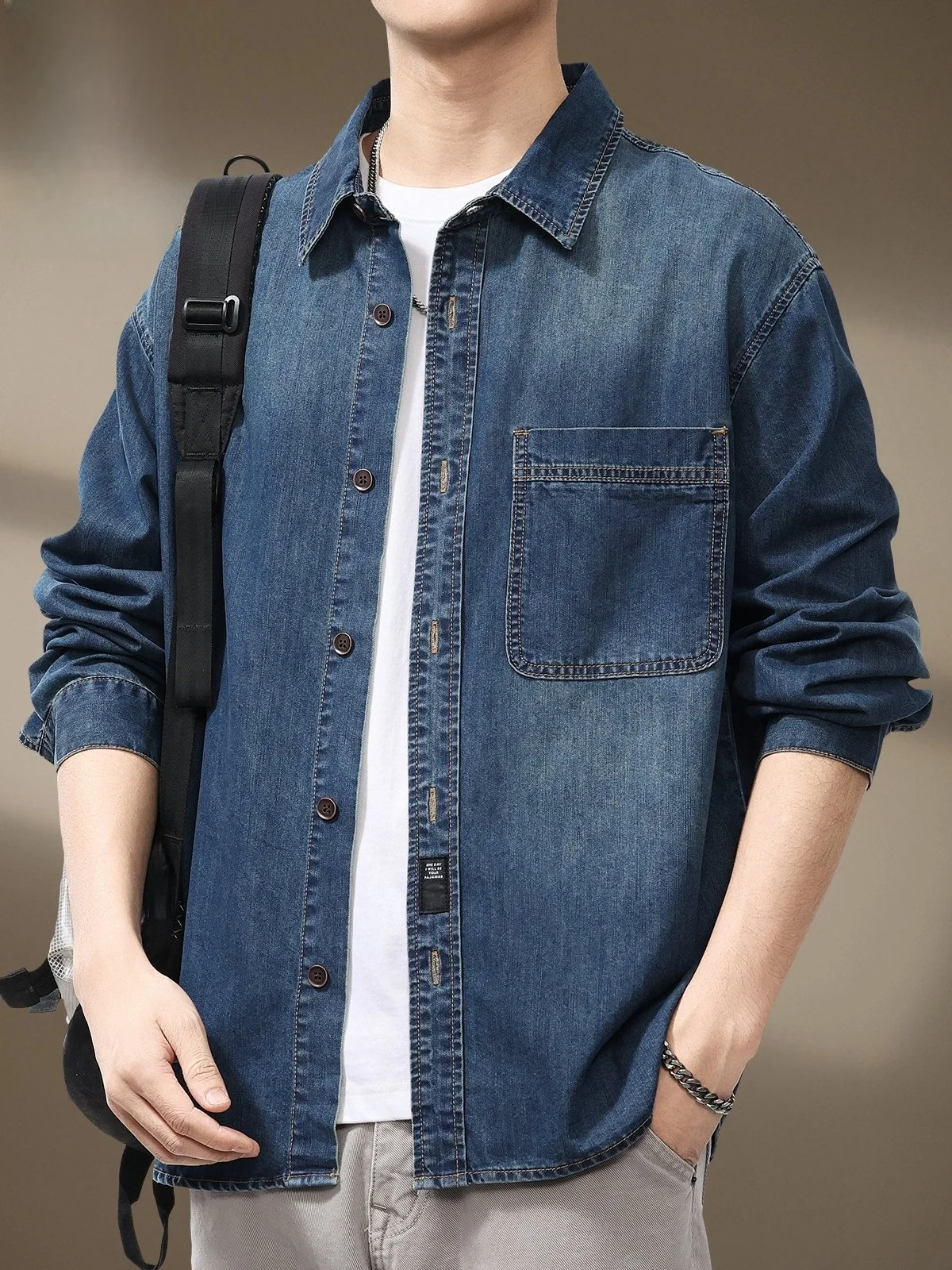 

Мужская джинсовая куртка в стиле кэжуал с длинными рукавами, рабочая одежда, винтажный американский стиль, осенняя новинка, модная, свободного кроя