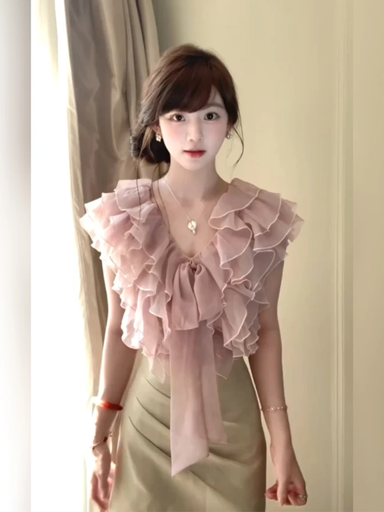 

Slimming Short Skirt Set with Bell Sleeves And Belt for Women Spring Fashion Set Pure Color V-Neck Tank Top And High Waist Skirt