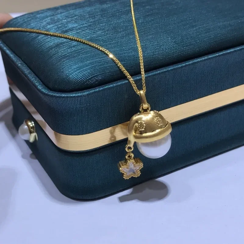 

Real 18K Gold Christmas Hat Pendant Necklace for Woman Luxury AU750 Pendant Necklace Fine Jewelry High-quality Banquet Gift