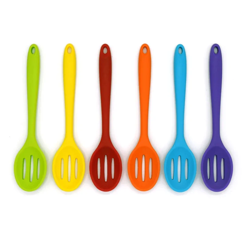 1Pc Silicone Slotted Spoon Large Heat Resistant Cooking Spoon Nonstick Mixing Spoon Long Handle Rubber Skimmer Kitchen Utensils