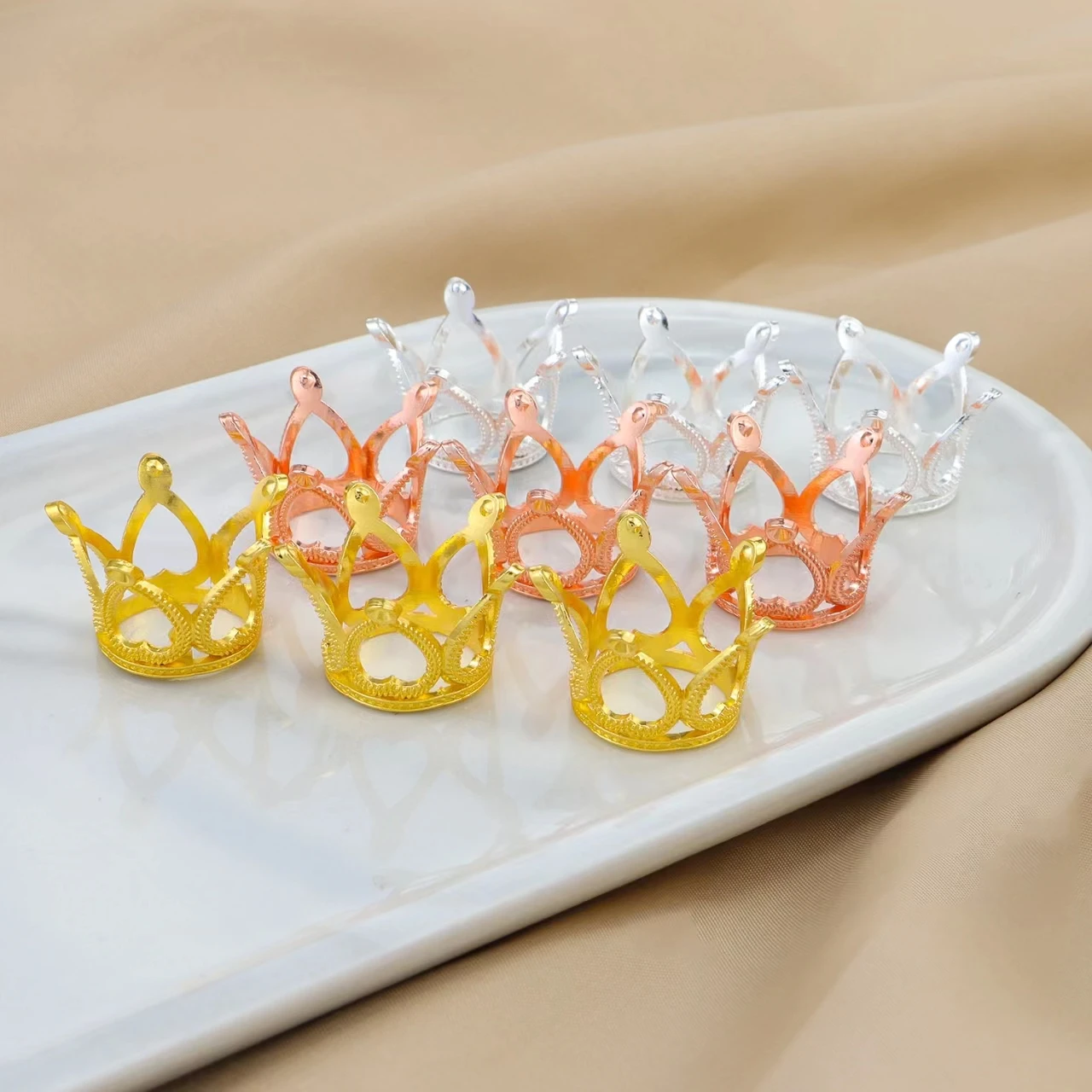 10 unids/bolsa Mini corona hueca cuentas con agujeros de Color dorado/plateado para anillos fabricación de joyería DIY accesorios artesanales hechos