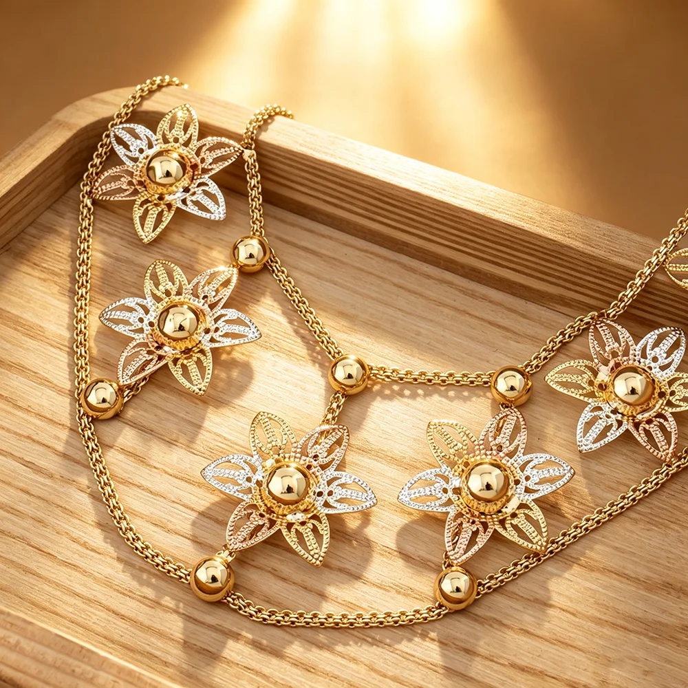Luxuriöses zweifarbiges, hohles, floral vergoldetes 4-teiliges Schmuckset aus Dubai, afrikanische Halskette, Ohrringe, Armreif, Ring, Brautgeschenk für die Hochzeit. – Detail 4