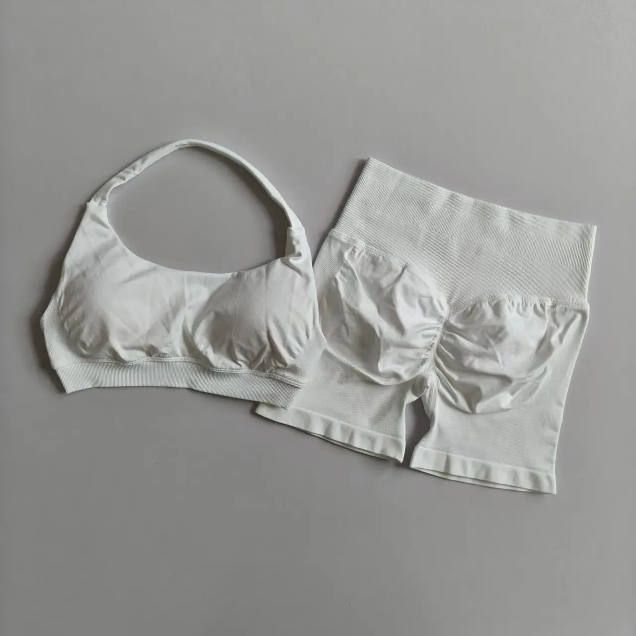 섹시한 홀터넥 넥 아름다운 뒤 높은 허리 복숭아 스포츠 브래지어 반바지 정장 필라테스 수집 요가 조끼 훈련 피트니스 브래지어 세트