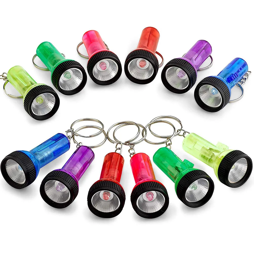 6 porte-clés avec lampe de poche, porte-clés lumineux de qualité supérieure, mini-lampe portable pour la maison, le bureau, les voyages, un accessoire de sécurité indispensable.
