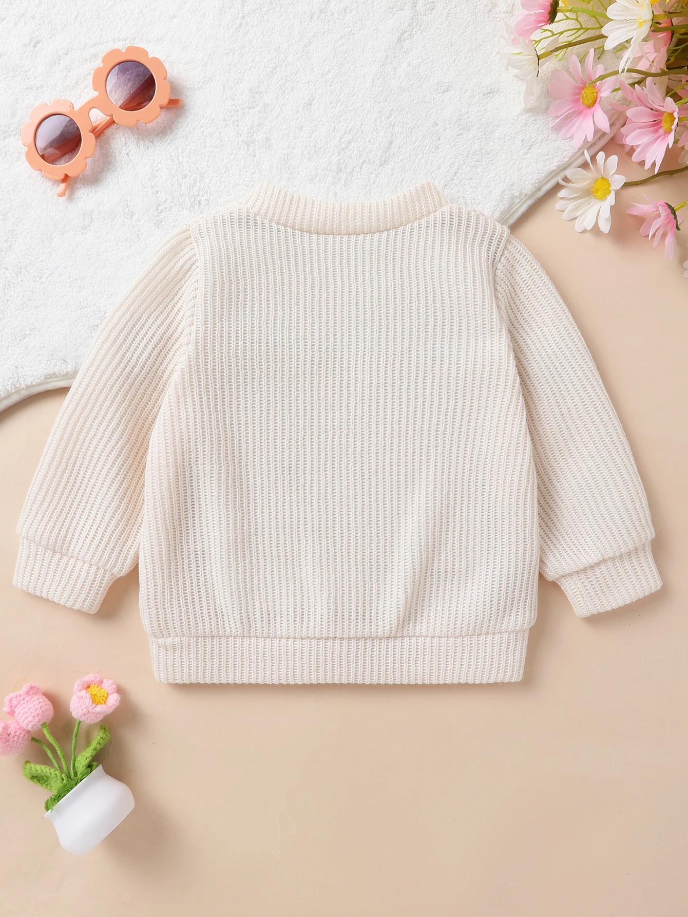 Baby Girl Casual Coats Cute Flowers Decorate Long-Sleeved Tops, Suitable for Autumn and Winter