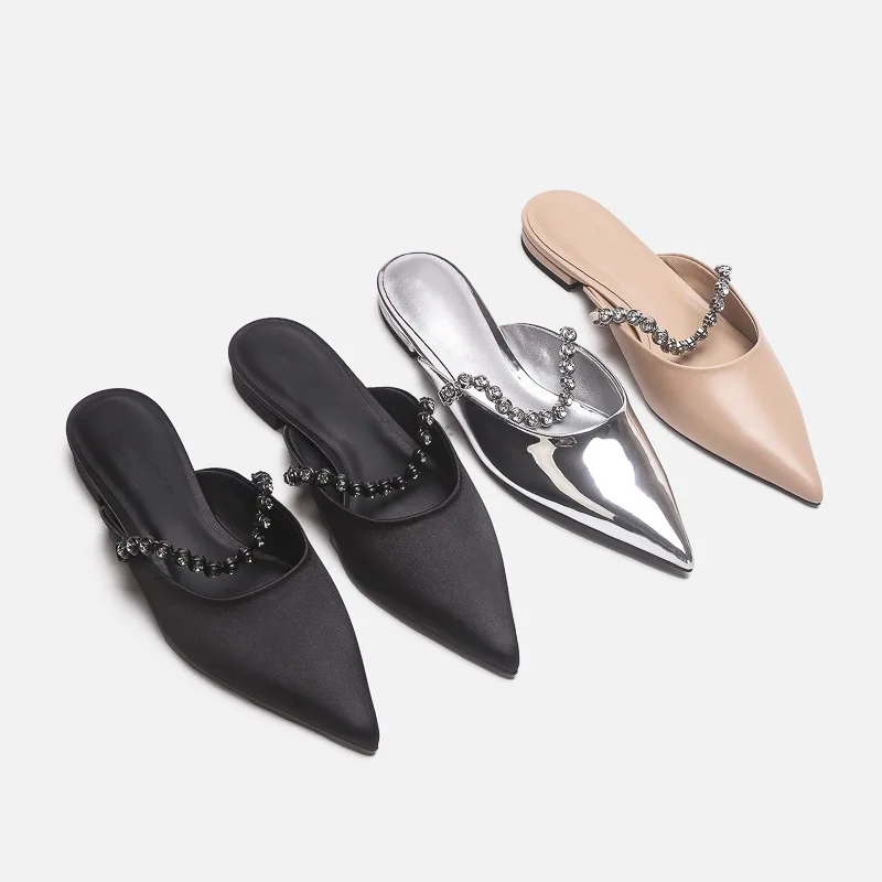 

2024 New Gemstone Chain Pointed Small Silver Shoes for Women Wearing Outerwear Baotou Half Slippers Look Thin Flat Mill Shoes