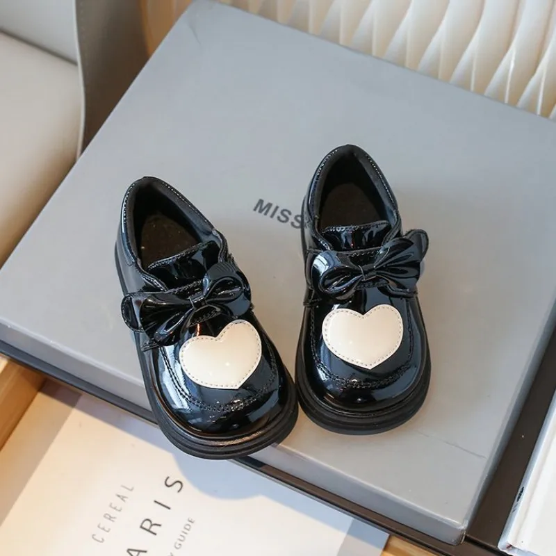 Girl Princess Shoes - Beautiful and Simple Bowknot Design, 2026 New Style with Heart Shape, English Style, Firm and Anti-Slip