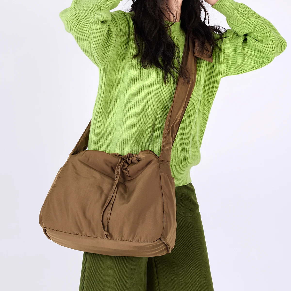 

Повседневная нейлоновая сумка большой вместимости для женщин, новинка 2025 года, дорожная сумка для багажа на короткие расстояния, сумка через плечо для путешествий, сумка через плечо для студентов, учащиеся в классе