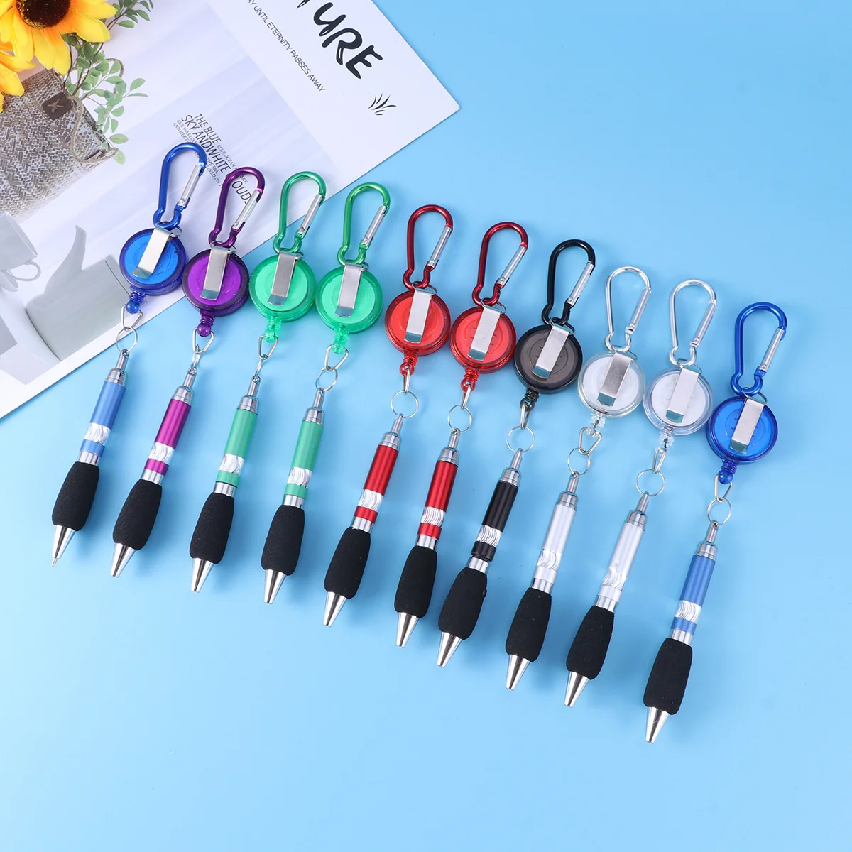 

10Pcs Golf Scorecard Pen Retractable Badge Reel with Belt Clip Carabiner Random Color for Party Favor Retail Store