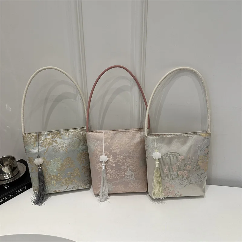 

Printed Embroidery Shoulder Bag Large Capacity Handbag Hanfu Bucket Bag Floral Tote Bag New Chinese Style Handbag Outdoor